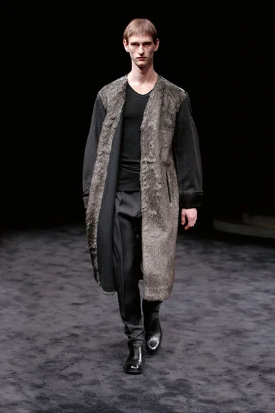 Look 24